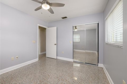 House in Brandon, Florida 3 bedrooms, 139.35 sq.m. № 2213546 - photo 24