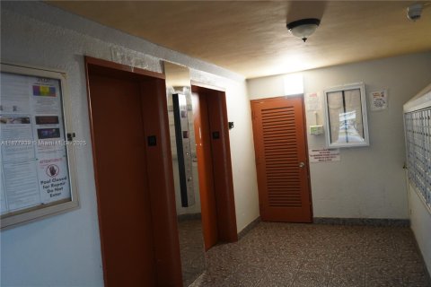 Copropriété à louer à Aventura, Floride: 2 chambres, 100.61 m2 № 1981703 - photo 6