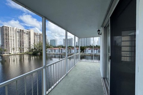 Copropriété à louer à Aventura, Floride: 2 chambres, 100.61 m2 № 1981703 - photo 28