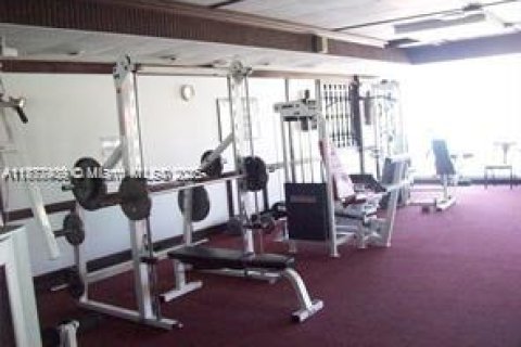 Copropriété à louer à Aventura, Floride: 2 chambres, 100.61 m2 № 1981703 - photo 2