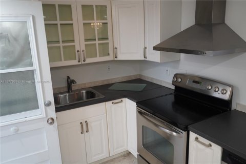 Copropriété à louer à Aventura, Floride: 2 chambres, 100.61 m2 № 1981703 - photo 9