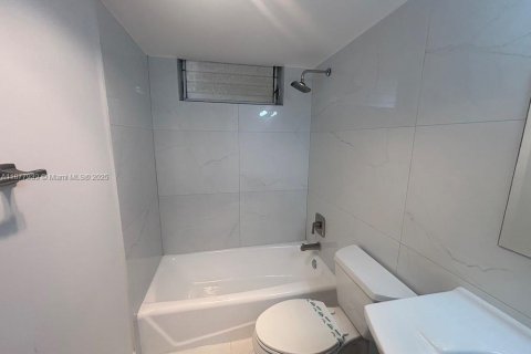 Copropriété à louer à Aventura, Floride: 2 chambres, 100.61 m2 № 1981703 - photo 24