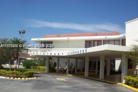 Copropriété à louer à Aventura, Floride: 2 chambres, 100.61 m2 № 1981703 - photo 4