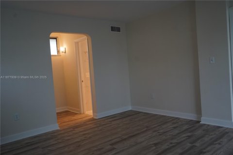Copropriété à louer à Aventura, Floride: 2 chambres, 100.61 m2 № 1981703 - photo 15