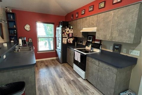 Villa ou maison à louer à Bradenton, Floride: 3 chambres, 96.62 m2 № 2113799 - photo 6