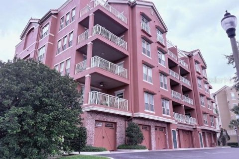 Снять в аренду кондоминиум в Орландо, Флорида 7 комнат, 193.7м2, № 1912337 - фото 1