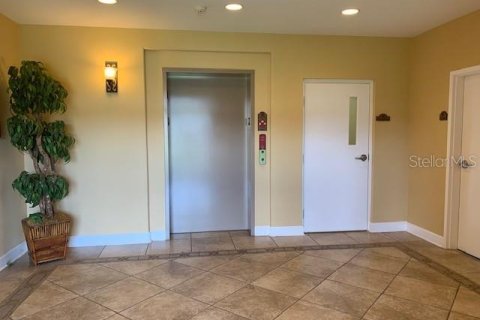 Снять в аренду кондоминиум в Орландо, Флорида 7 комнат, 193.7м2, № 1912337 - фото 19