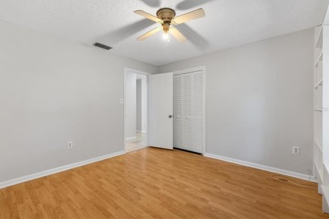 House in Wildwood, Florida 3 bedrooms, 145.67 sq.m. № 1853415 - photo 22