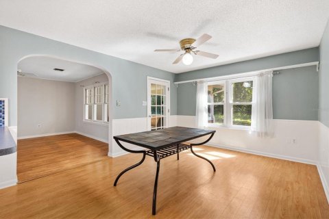 House in Wildwood, Florida 3 bedrooms, 145.67 sq.m. № 1853415 - photo 12