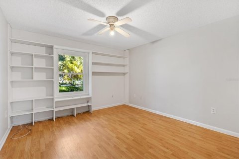 House in Wildwood, Florida 3 bedrooms, 145.67 sq.m. № 1853415 - photo 21