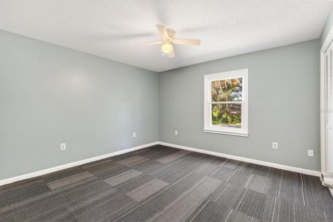 House in Wildwood, Florida 3 bedrooms, 145.67 sq.m. № 1853415 - photo 18