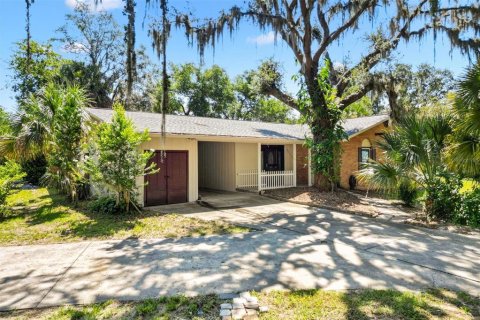 House in Wildwood, Florida 3 bedrooms, 145.67 sq.m. № 1853415 - photo 2