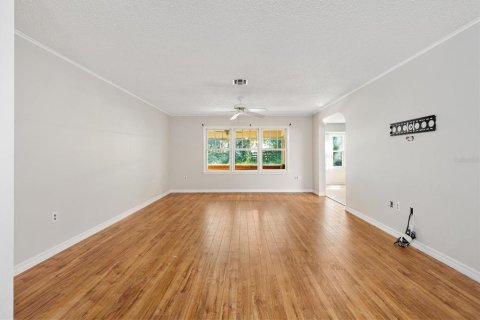 House in Wildwood, Florida 3 bedrooms, 145.67 sq.m. № 1853415 - photo 4