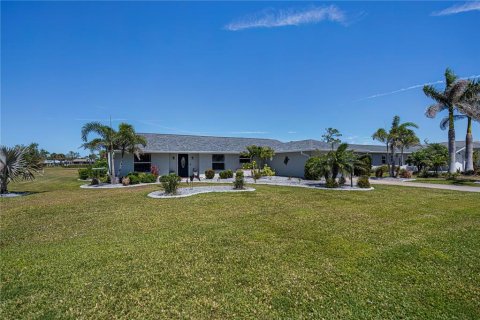 House in Rotonda, Florida 3 bedrooms, 149.57 sq.m. № 1723972 - photo 6