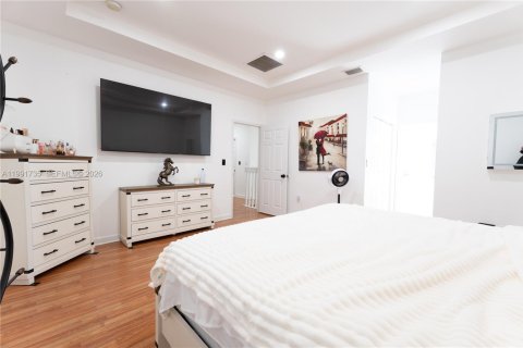 Villa ou maison à louer à Homestead, Floride: 5 chambres, 232.35 m2 № 2052541 - photo 15