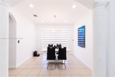 Villa ou maison à louer à Homestead, Floride: 5 chambres, 232.35 m2 № 2052541 - photo 29