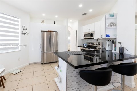 Villa ou maison à louer à Homestead, Floride: 5 chambres, 232.35 m2 № 2052541 - photo 26