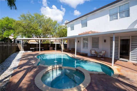 Villa ou maison à louer à Homestead, Floride: 5 chambres, 232.35 m2 № 2052541 - photo 21