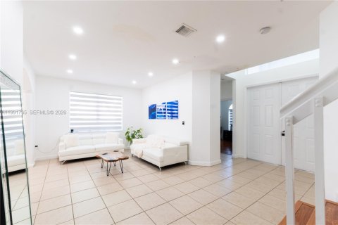 Villa ou maison à louer à Homestead, Floride: 5 chambres, 232.35 m2 № 2052541 - photo 30