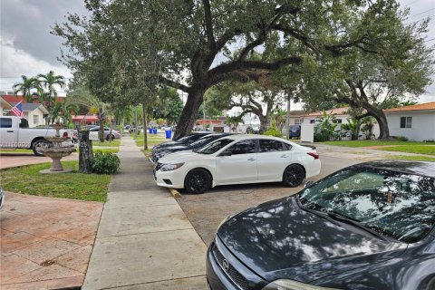 Снять в аренду виллу или дом в Майами, Флорида 2 спальни, 266.35м2, № 1965196 - фото 4