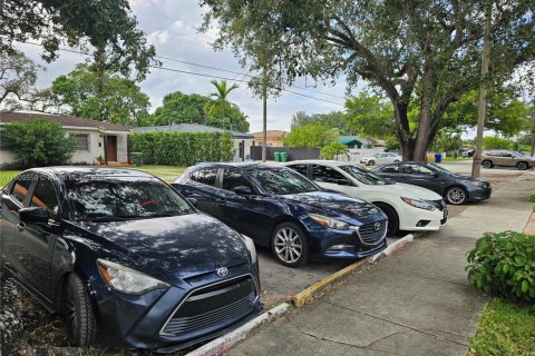 Снять в аренду виллу или дом в Майами, Флорида 2 спальни, 266.35м2, № 1965196 - фото 8