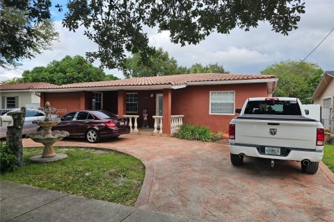 Снять в аренду виллу или дом в Майами, Флорида 2 спальни, 266.35м2, № 1965196 - фото 10