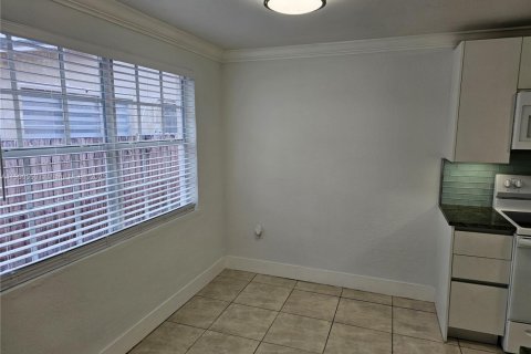 Снять в аренду виллу или дом в Майами, Флорида 2 спальни, 266.35м2, № 1965196 - фото 22