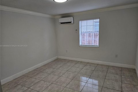 Снять в аренду виллу или дом в Майами, Флорида 2 спальни, 266.35м2, № 1965196 - фото 30