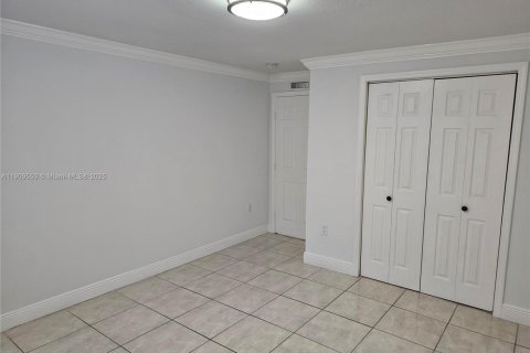 Снять в аренду виллу или дом в Майами, Флорида 2 спальни, 266.35м2, № 1965196 - фото 26