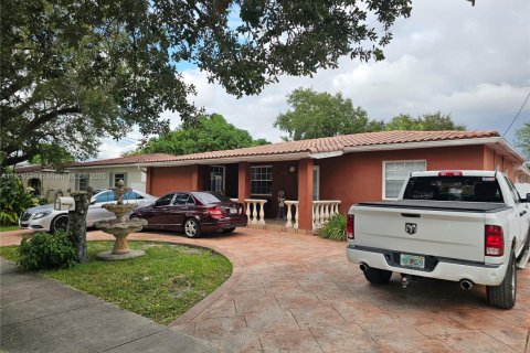 Снять в аренду виллу или дом в Майами, Флорида 2 спальни, 266.35м2, № 1965196 - фото 11