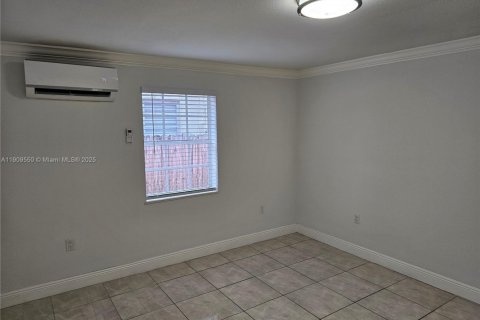 Снять в аренду виллу или дом в Майами, Флорида 2 спальни, 266.35м2, № 1965196 - фото 27