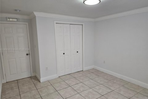 Снять в аренду виллу или дом в Майами, Флорида 2 спальни, 266.35м2, № 1965196 - фото 28