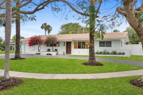 House in Boca Raton, Florida 4 bedrooms, 153.85 sq.m. № 2253965