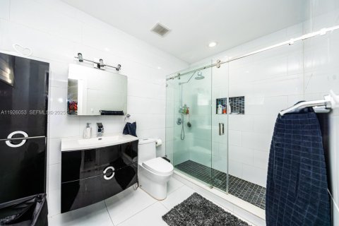 Купить виллу или дом в Майами, Флорида 3 спальни, 205.69м2, № 2039207 - фото 18