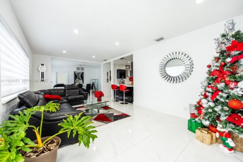 Купить виллу или дом в Майами, Флорида 3 спальни, 205.69м2, № 2039207 - фото 7