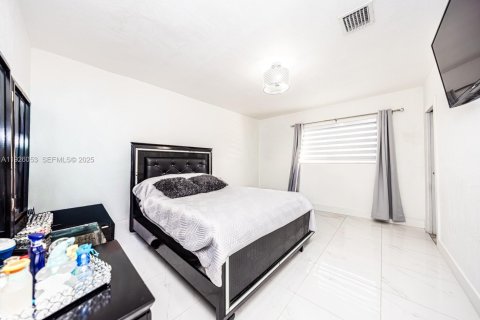 Купить виллу или дом в Майами, Флорида 3 спальни, 205.69м2, № 2039207 - фото 17