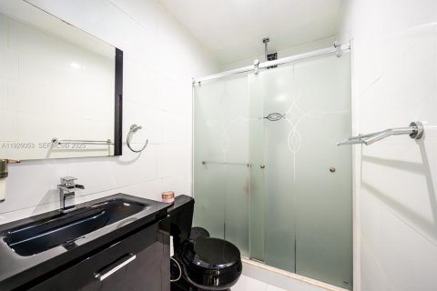 Купить виллу или дом в Майами, Флорида 3 спальни, 205.69м2, № 2039207 - фото 14