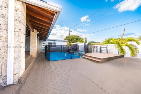 Купить виллу или дом в Майами, Флорида 3 спальни, 205.69м2, № 2039207 - фото 21