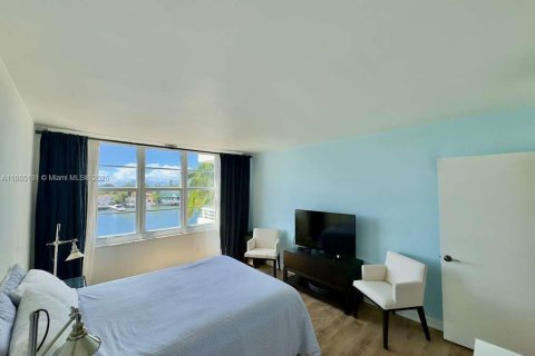 Купить кондоминиум в Майами-Бич, Флорида 1 спальня, 86.4м2, № 1932823 - фото 10