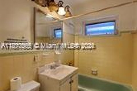 Купить виллу или дом в Норт-Майами, Флорида 3 спальни, 160.63м2, № 1927423 - фото 10