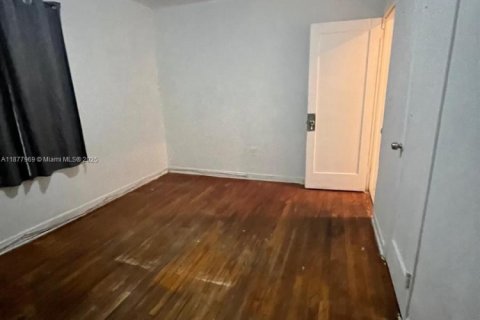 Купить виллу или дом в Норт-Майами, Флорида 3 спальни, 160.63м2, № 1927423 - фото 23