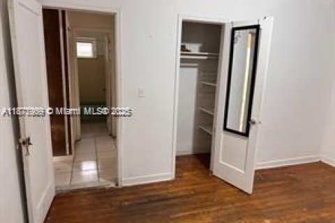 Купить виллу или дом в Норт-Майами, Флорида 3 спальни, 160.63м2, № 1927423 - фото 9