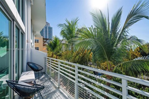 Condominio en venta en Miami Beach, Florida, 2 dormitorios, 138.24 m2 № 2026581 - foto 17