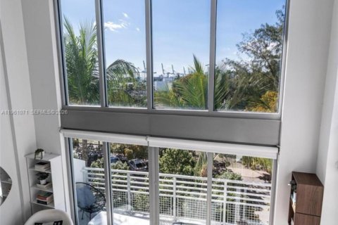 Condominio en venta en Miami Beach, Florida, 2 dormitorios, 138.24 m2 № 2026581 - foto 14