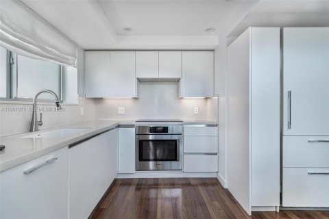 Condominio en venta en Miami Beach, Florida, 2 dormitorios, 138.24 m2 № 2026581 - foto 9