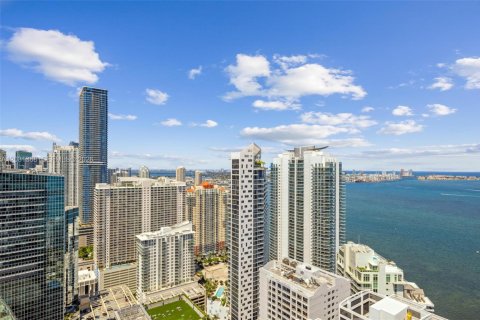 Condominio en alquiler en Miami, Florida, 2 dormitorios, 198.72 m2 № 2339959 - foto 13