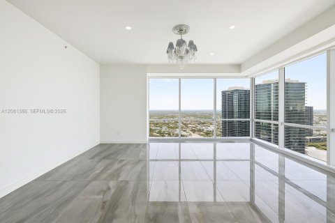 Condominio en alquiler en Miami, Florida, 2 dormitorios, 198.72 m2 № 2339959 - foto 3