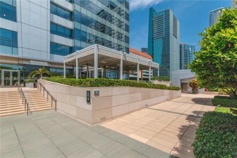 Condominio en alquiler en Miami, Florida, 2 dormitorios, 198.72 m2 № 2339959 - foto 30