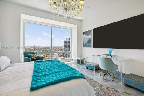 Condominio en alquiler en Miami, Florida, 2 dormitorios, 198.72 m2 № 2339959 - foto 10