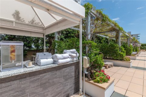Condominio en alquiler en Miami, Florida, 2 dormitorios, 198.72 m2 № 2339959 - foto 24